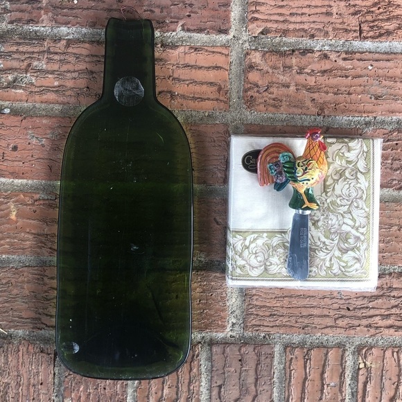 Melted Recycled Green Glass Wine Bottle Cheese Tray, Rooster Spreader & Napkins - Picture 2 of 4